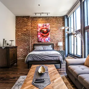  Apartment Elegant 3 Bedroom In Old Port - 201 Canada